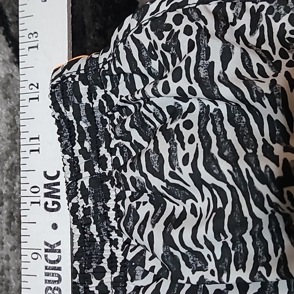 NIKE DRI-FIT EMBROIDERED SWOOSH LEOPARD PRINT LINED MESH ATHLETIC SHORTS - Picture 5 of 11